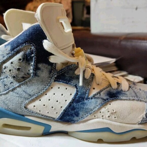 Size 7 (GS) - Jordan 6 Retro Mid Washed Denim 2022 - Picture 10 of 10